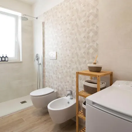 Apartment Casa Di Lydia,appartamento Moderno,elegante,vista Mare,2 *