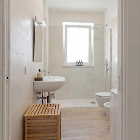 Casa Di Lydia,appartamento Moderno,elegante,vista Mare,2 Apartment